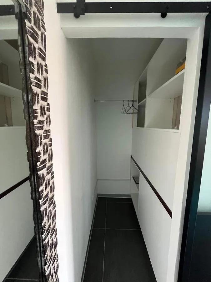 2 Accomodations -Studio Du Manoir -Le Manoir Punaauia  Punaauia (Tahiti)